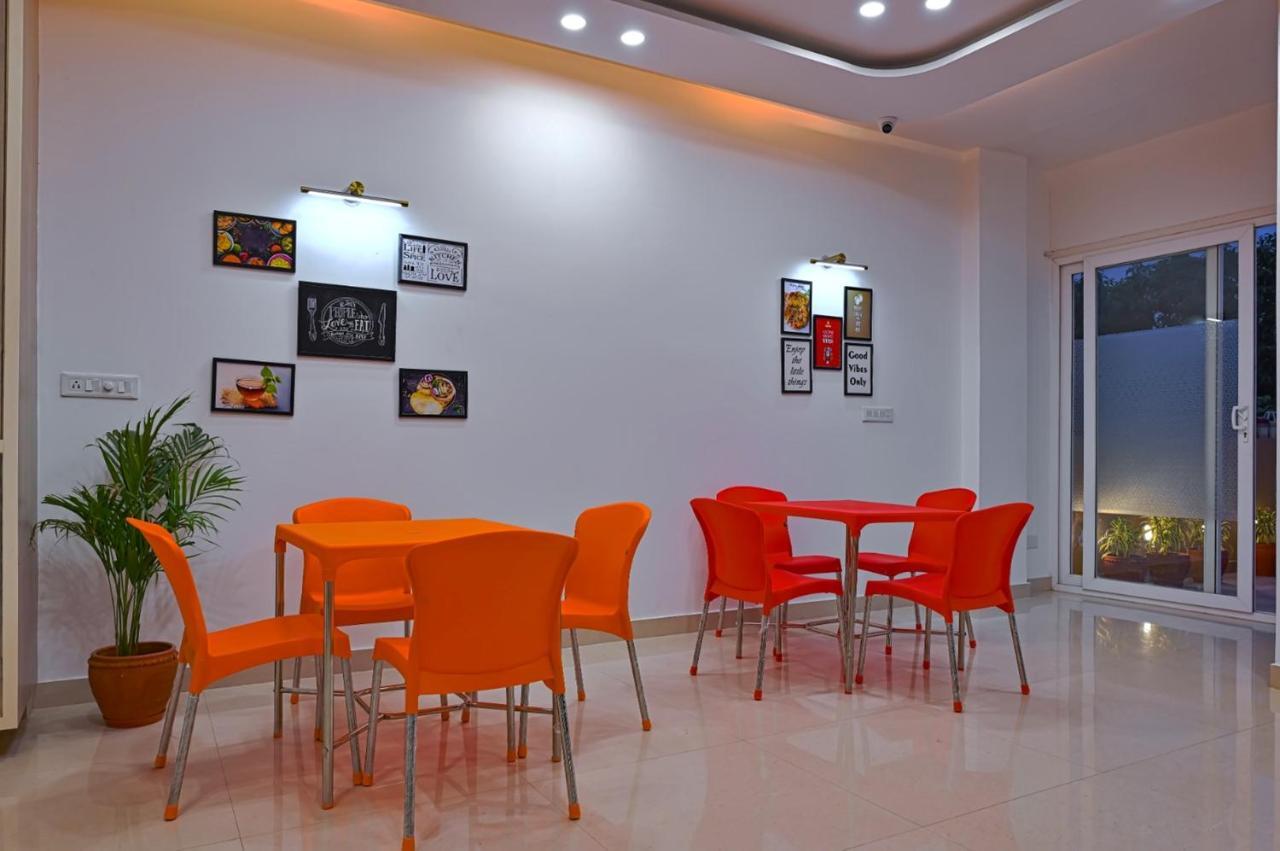 Hotel Golden Stay Амритсар Экстерьер фото