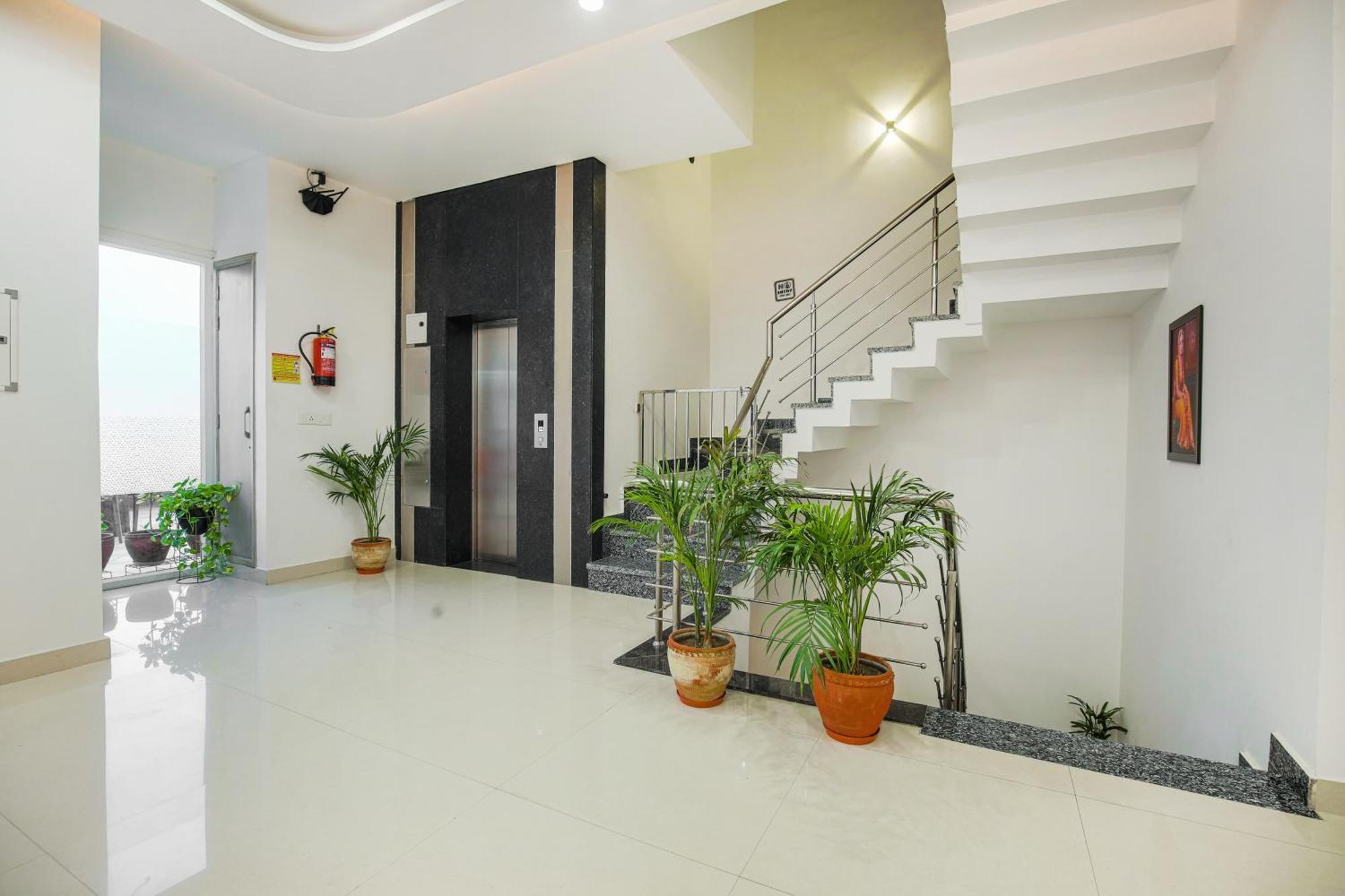 Hotel Golden Stay Амритсар Экстерьер фото