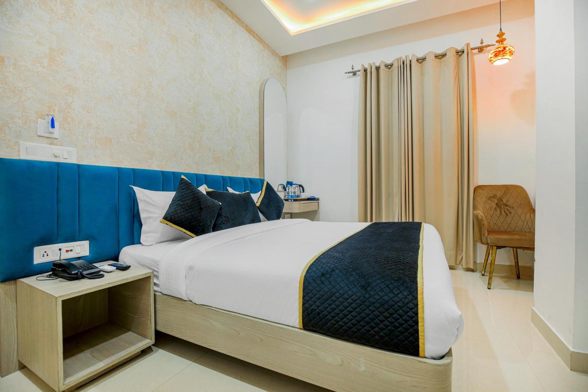 Hotel Golden Stay Амритсар Экстерьер фото