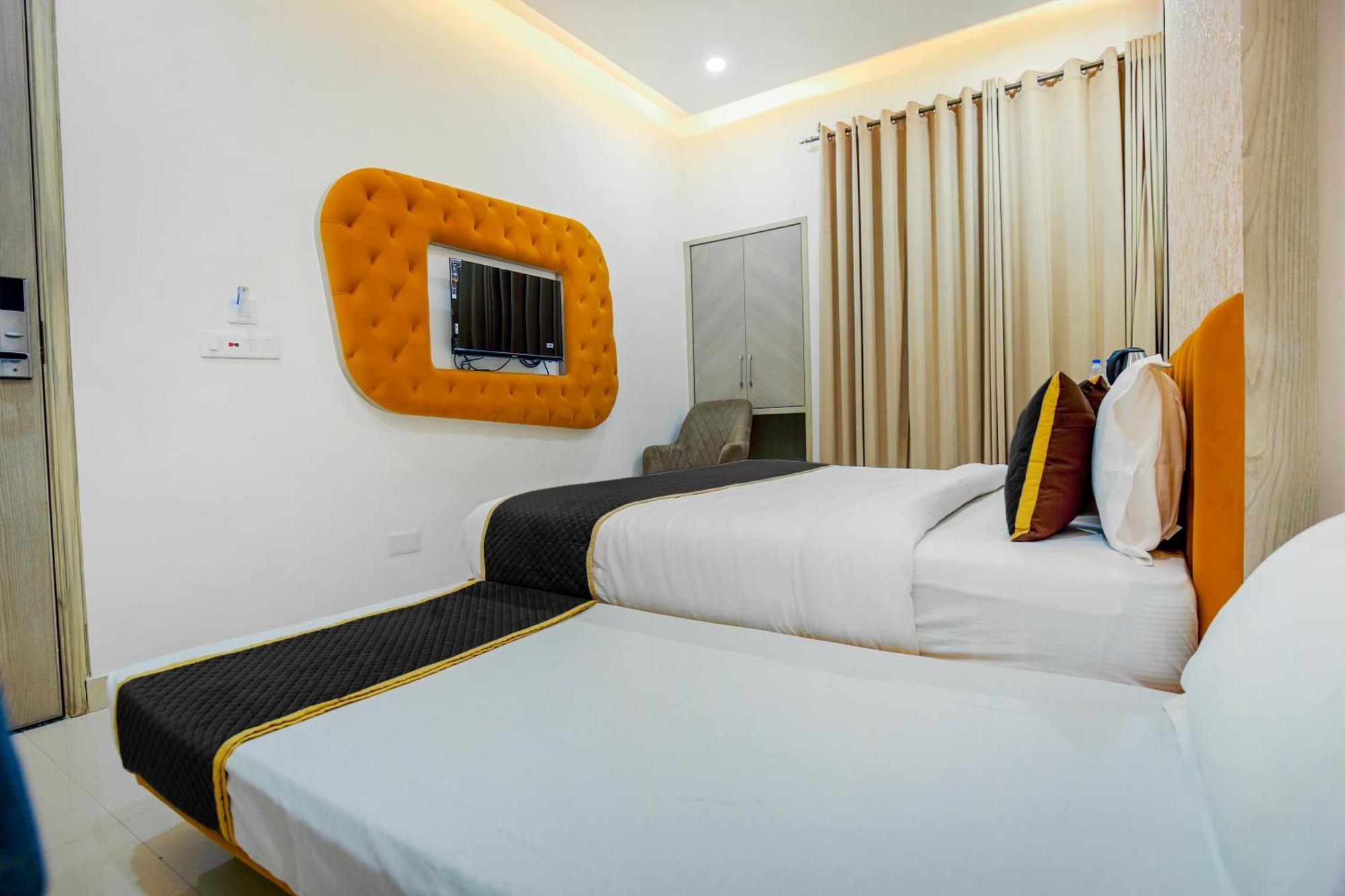 Hotel Golden Stay Амритсар Экстерьер фото
