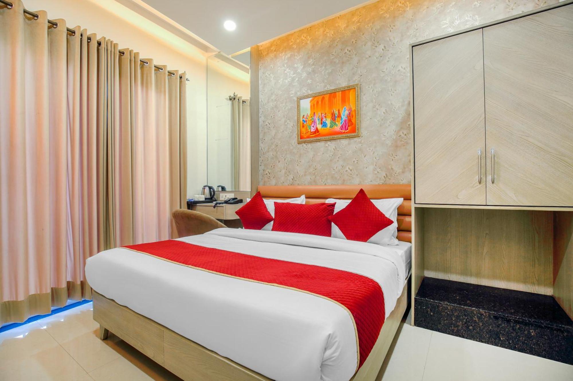 Hotel Golden Stay Амритсар Экстерьер фото